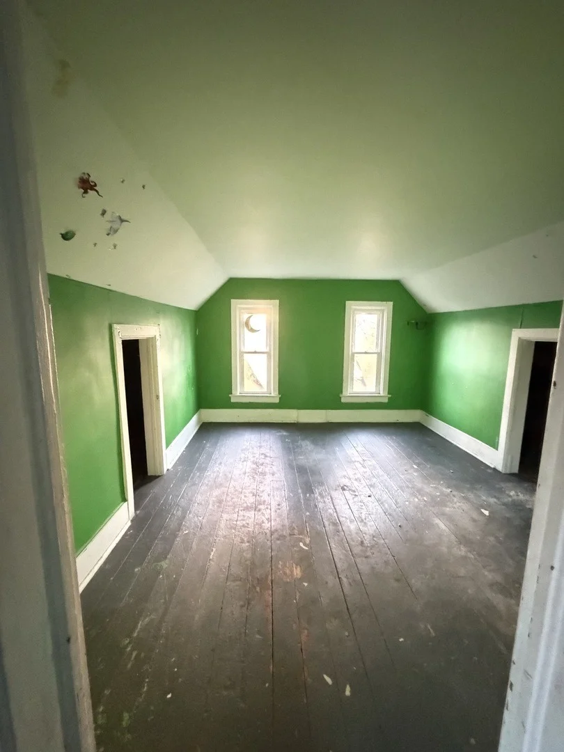 Photo of 337 N 6th Avenue