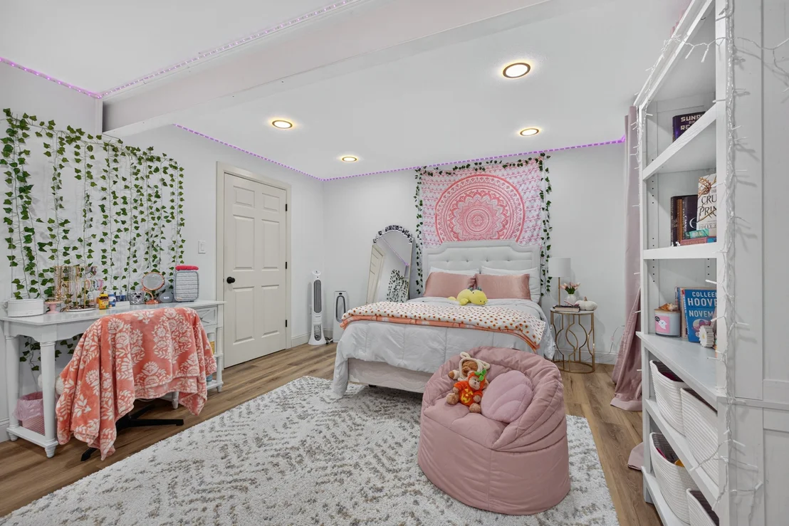 Photo of 9159 Deer Ridge Drive