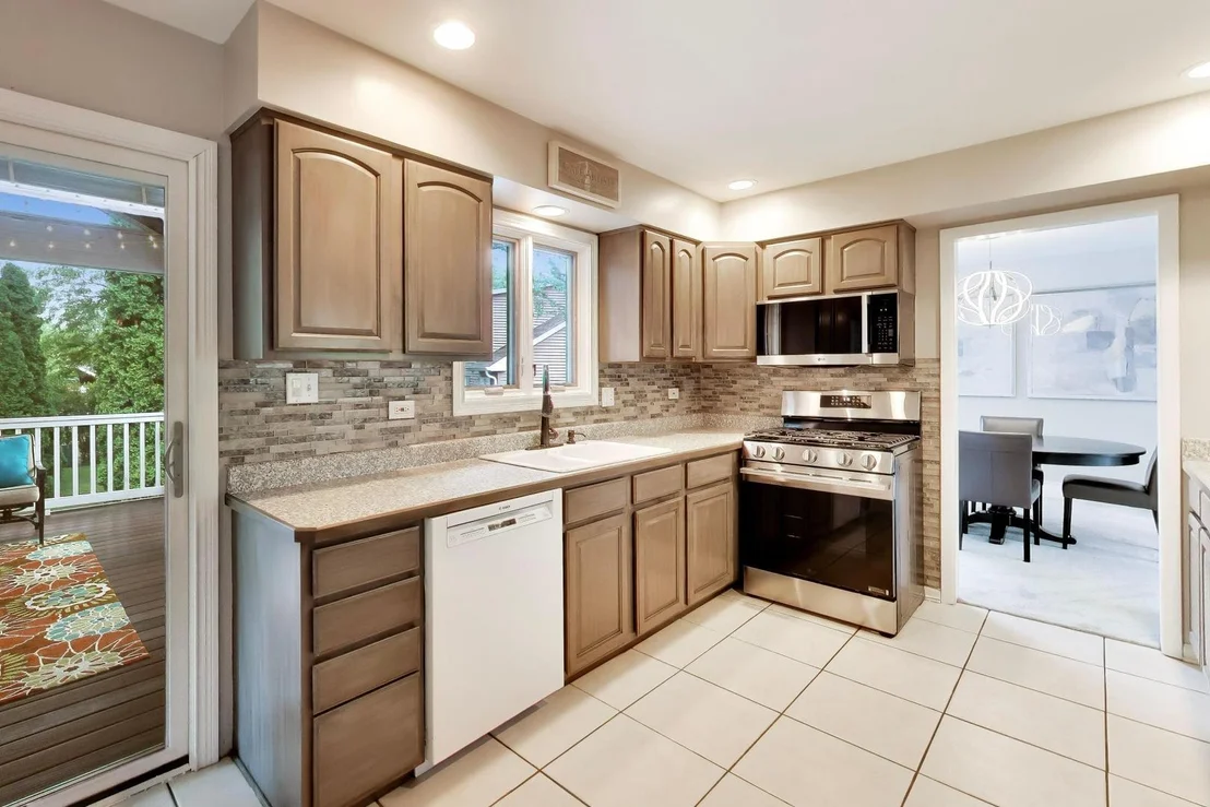 Photo of 955 W Gilbert Road