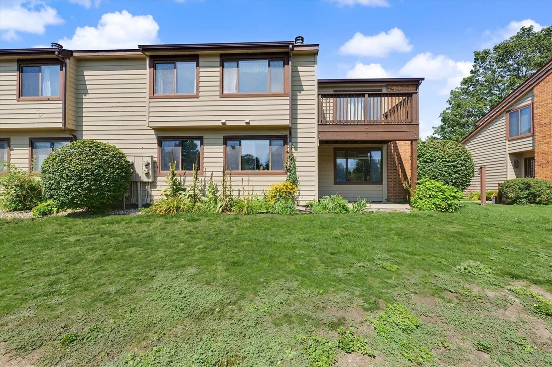 Photo of Unit 2142 at 2142 Harbortown Circle