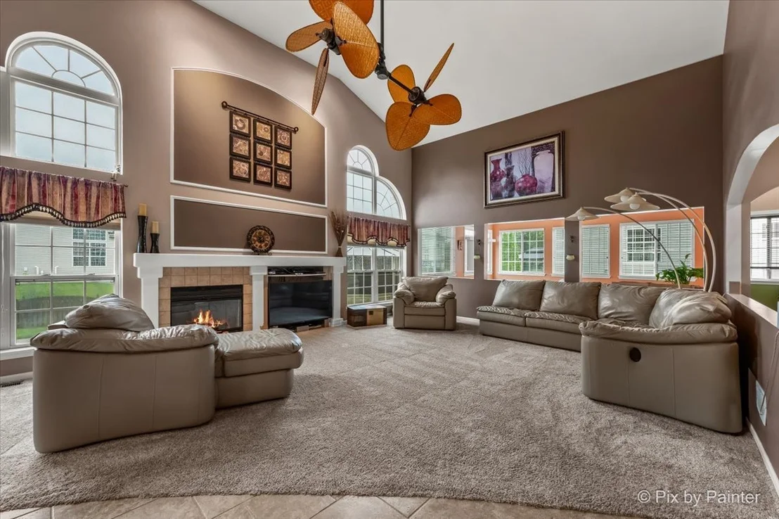 Photo of 1327 Palisades Drive