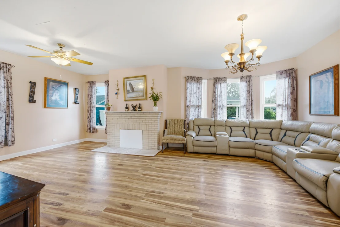 Photo of 459 N Spring Street