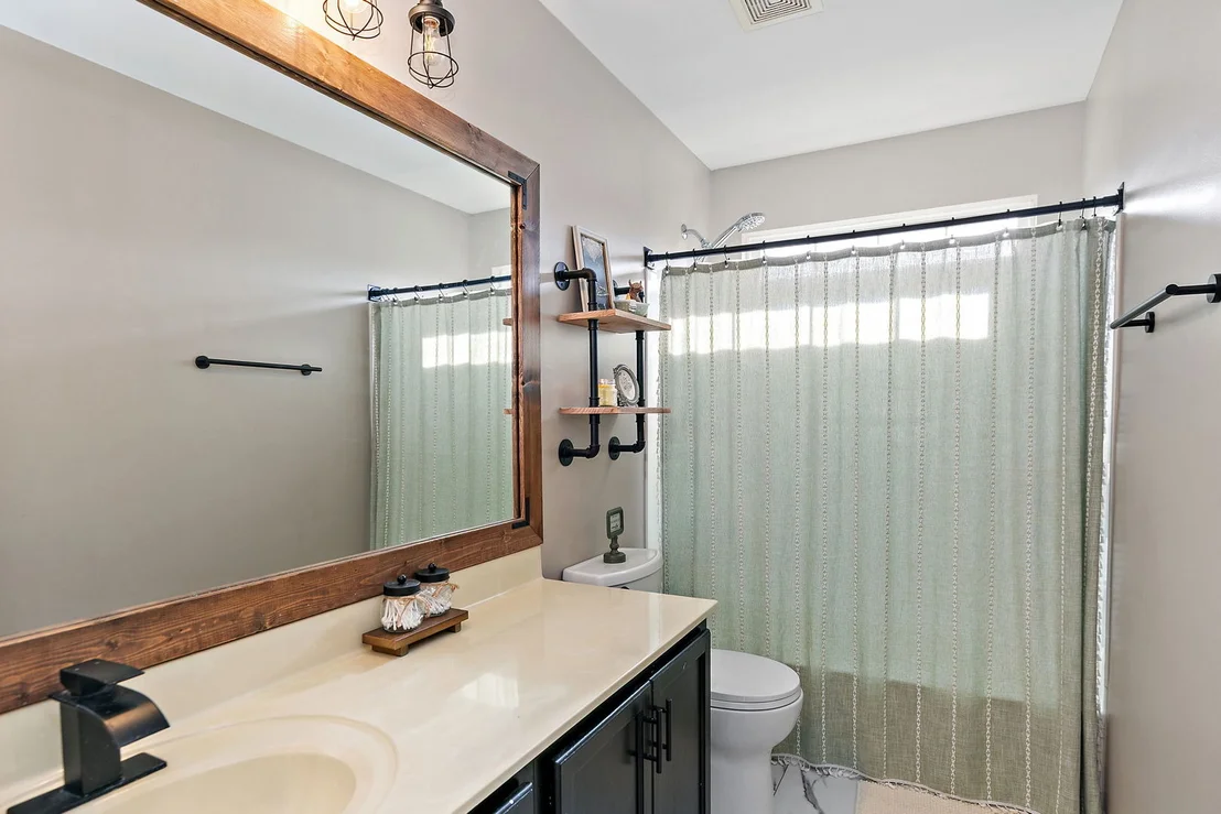 Photo of 859 Dover Street