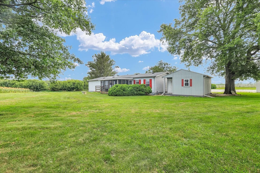 Photo of 425 County Road 1575 E