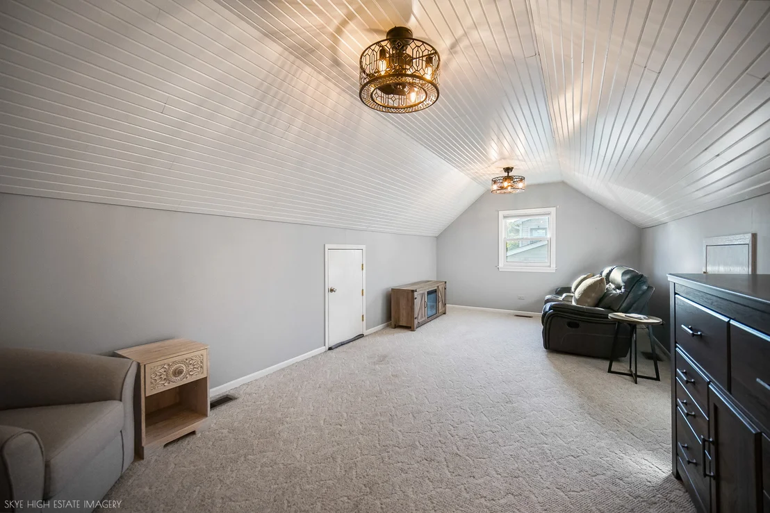 Photo of 427 Glenys Drive