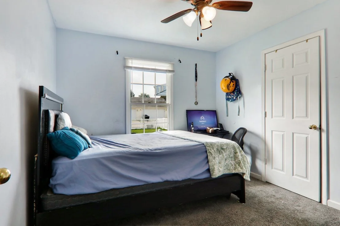 Photo of 1003 Perry Lane