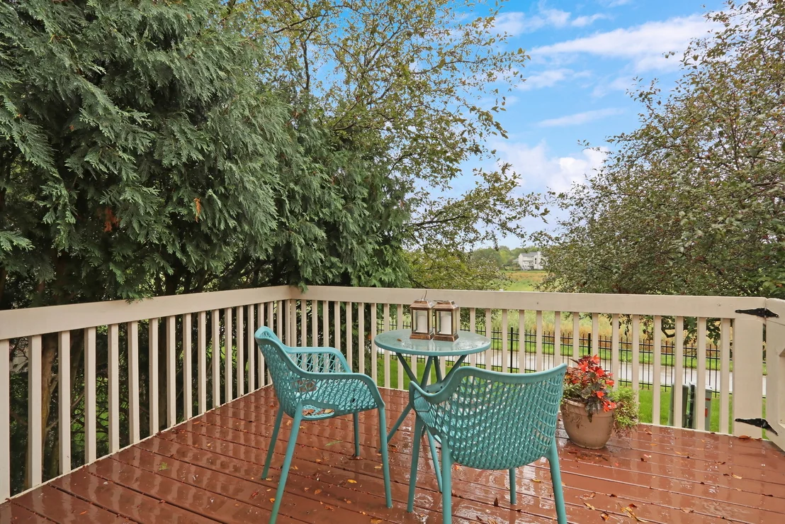Photo of 2835 Waterfront Avenue