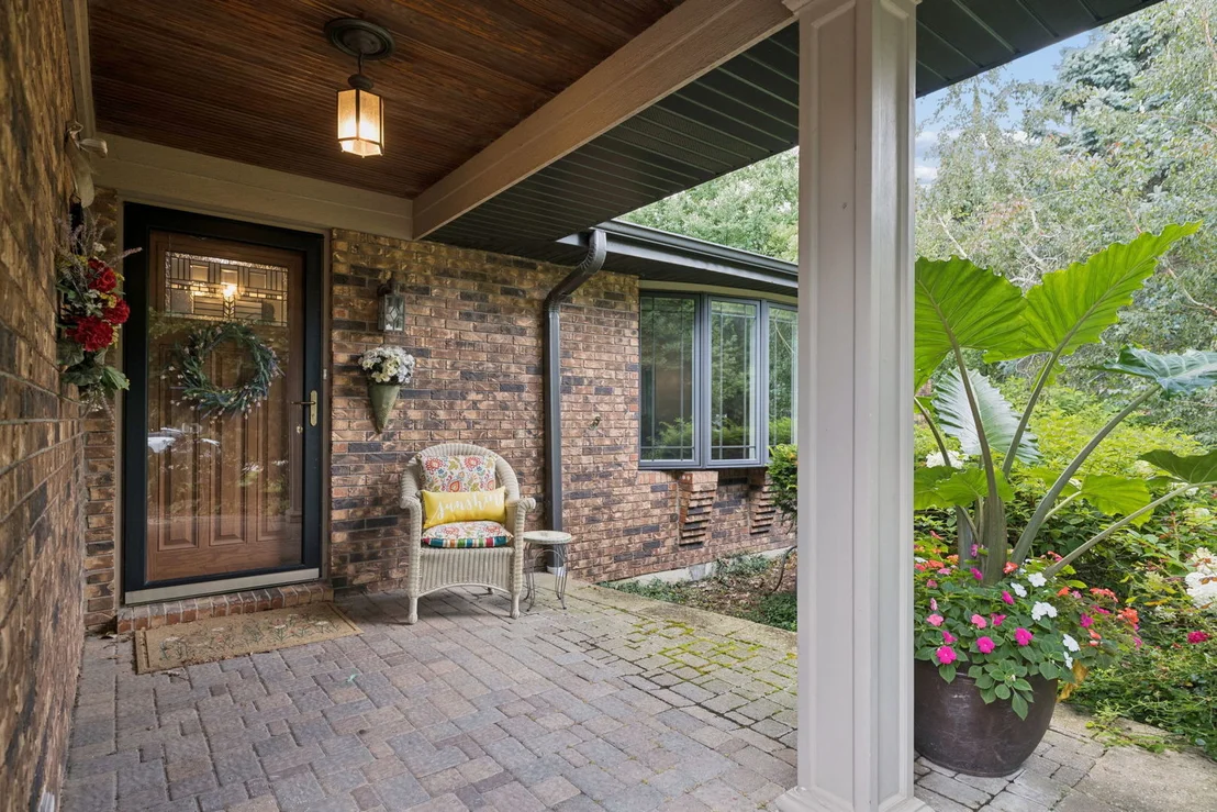 Photo of 11S634 Mcgrath Lane