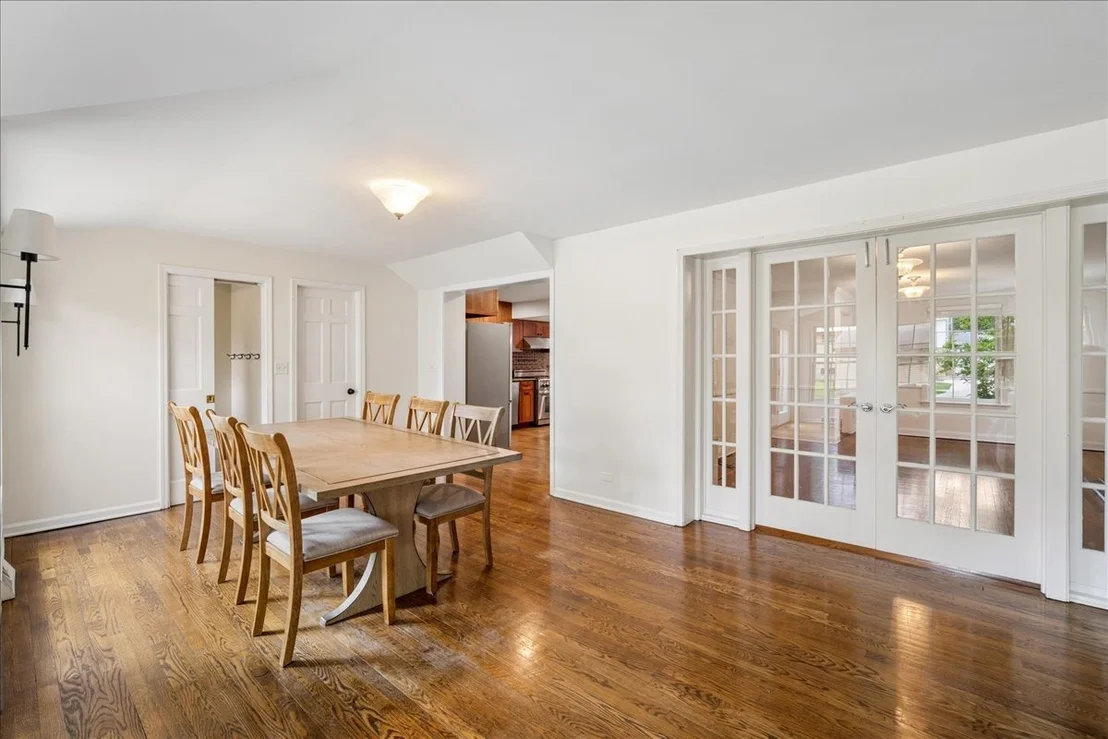 Photo of 1815 Oak Avenue