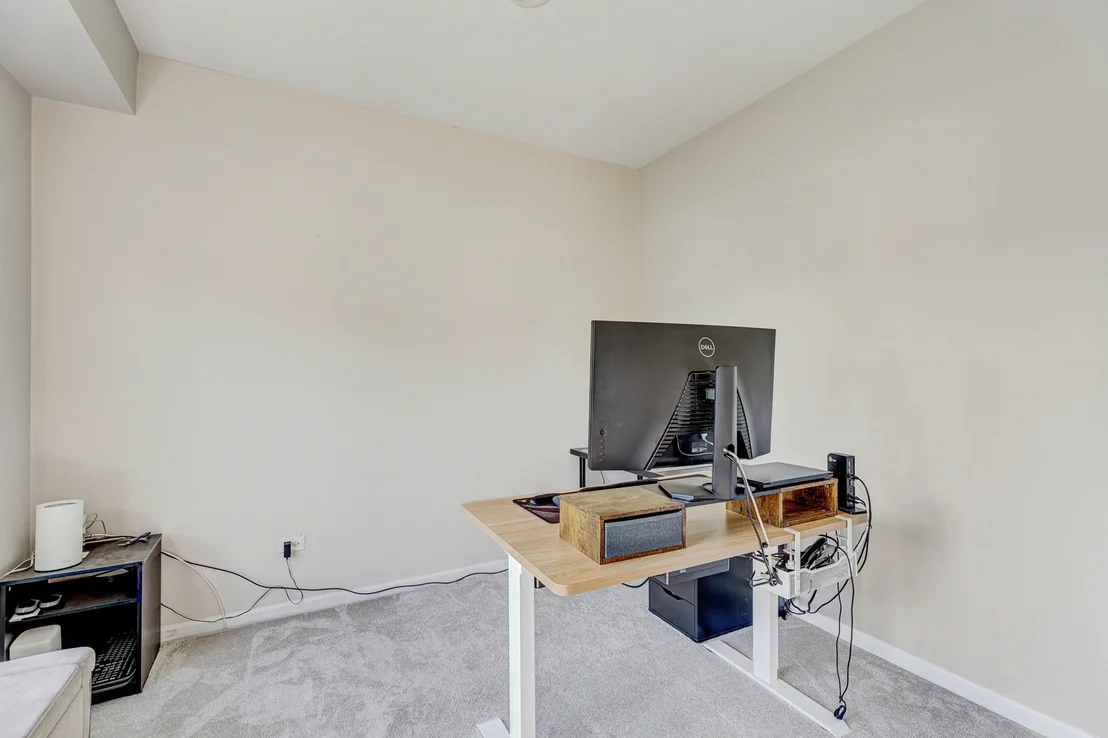 Photo of 5587 Notting Hill Road
