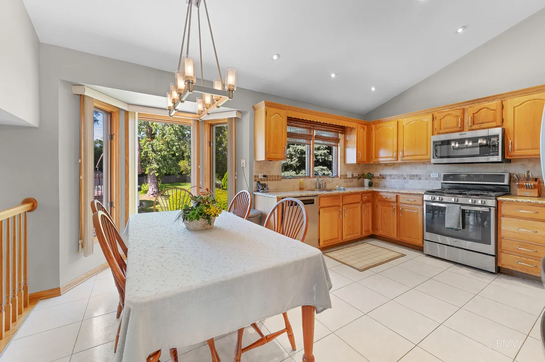 Photo of 1216 W Grove Street