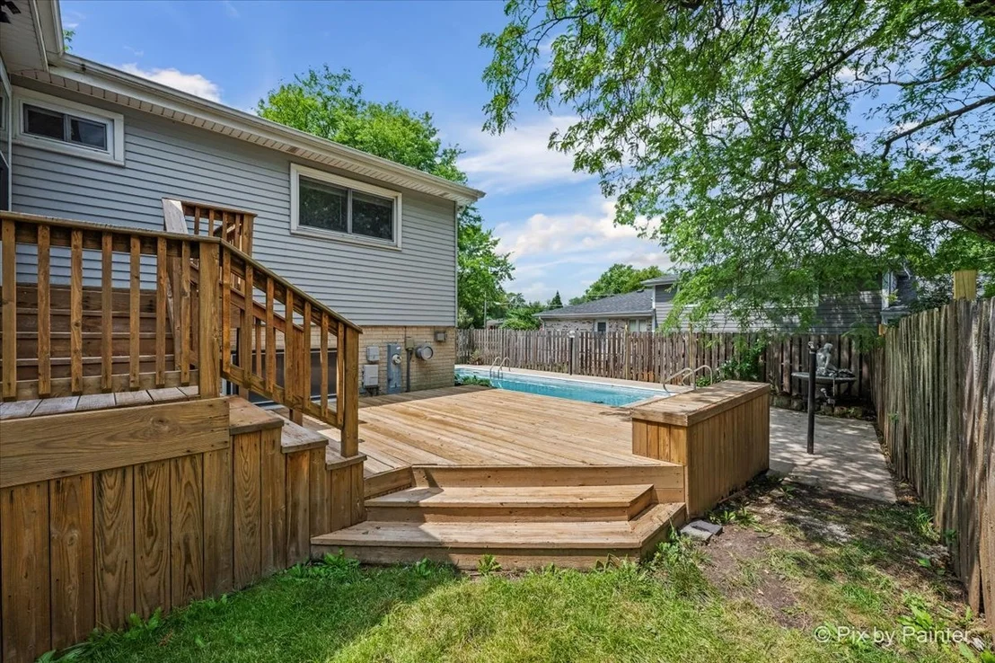 Photo of 555 Figard Lane