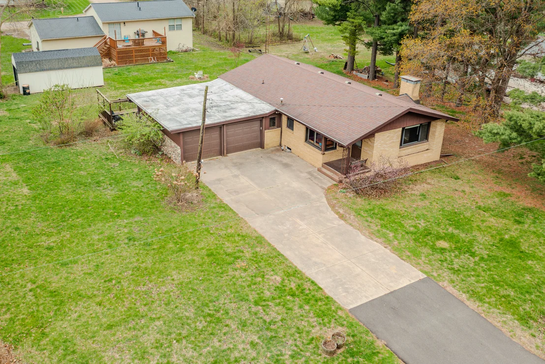 Photo of 17427 Carver Road
