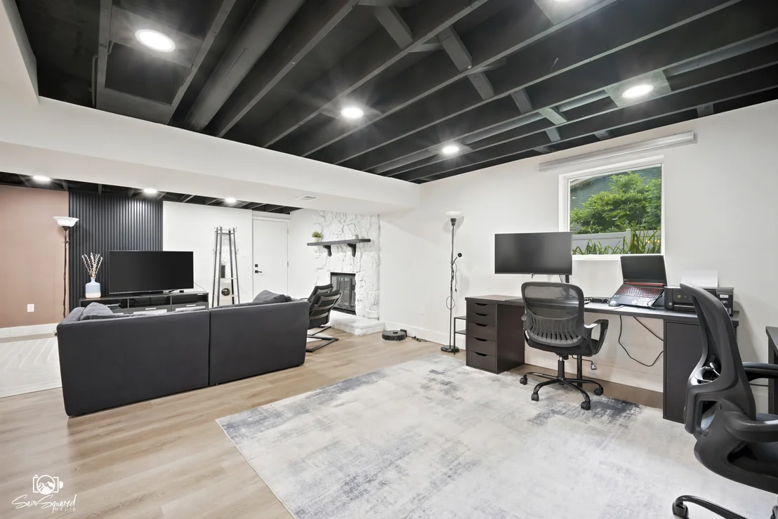 Photo of 11S528 Book Road