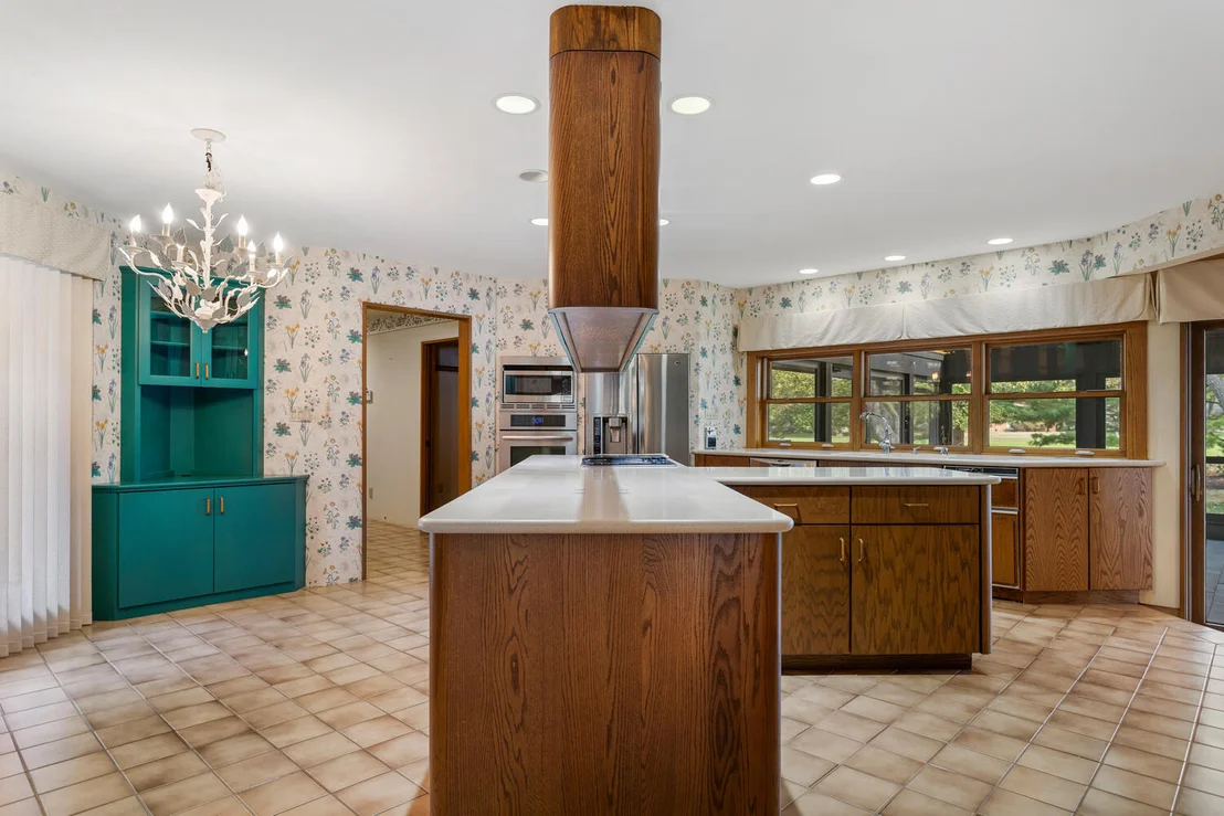 Photo of 4002 Lakepoint Road