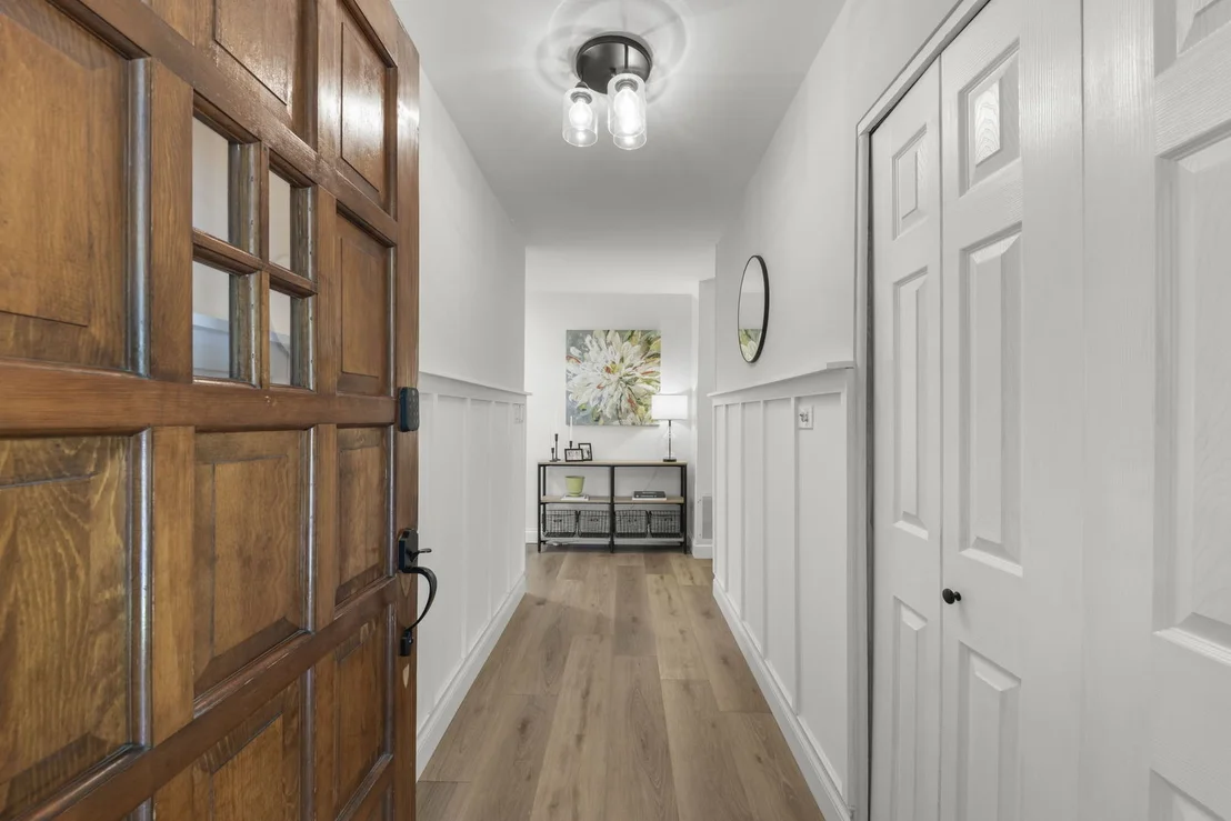 Photo of 2S603 Gray Avenue
