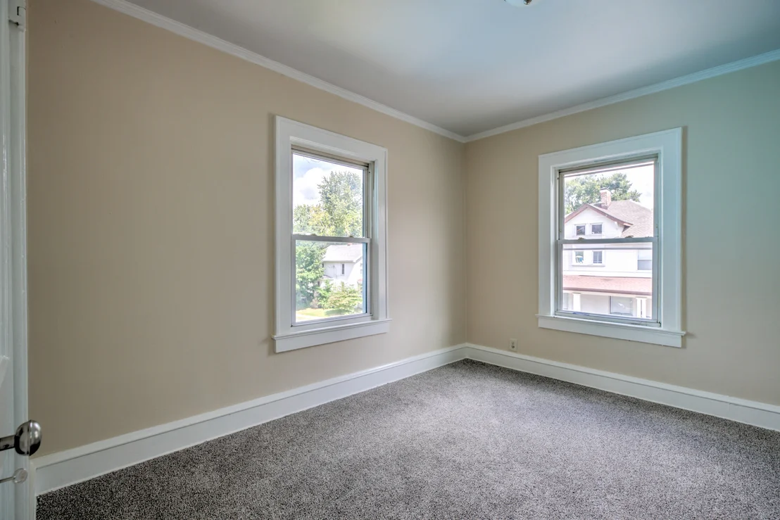 Photo of 310 N Mclean Street