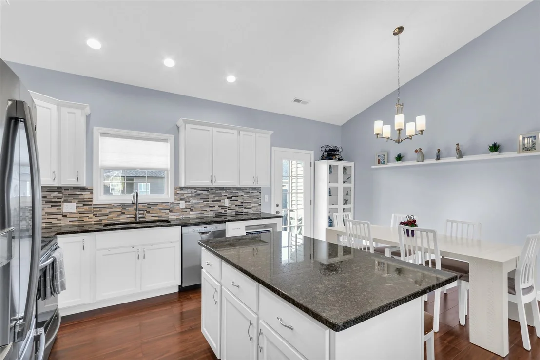 Photo of 1611 E Vernon Drive
