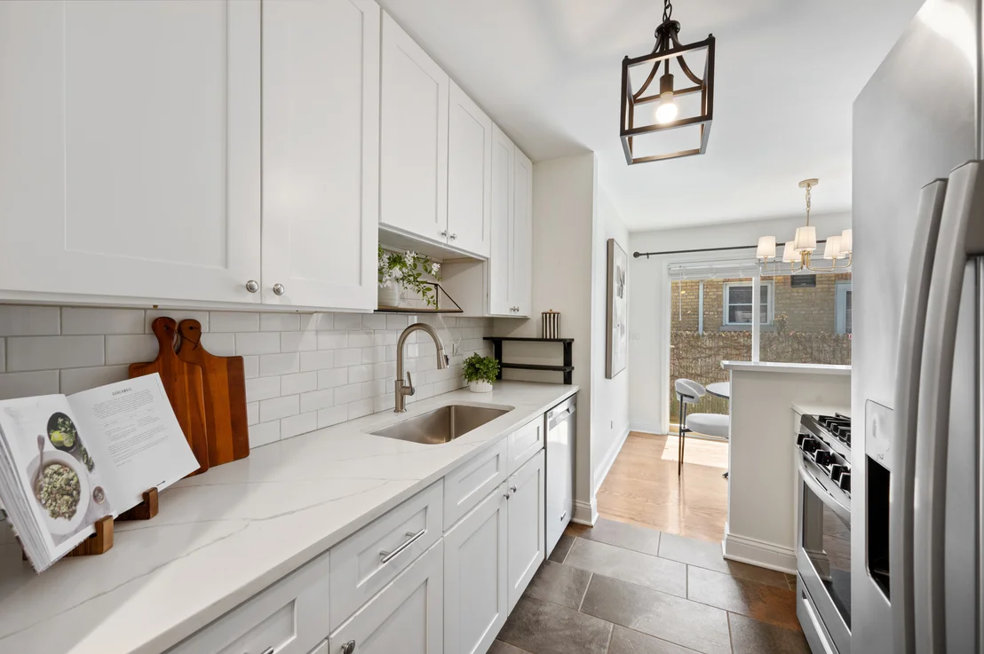 Photo of 1041 Forest Avenue