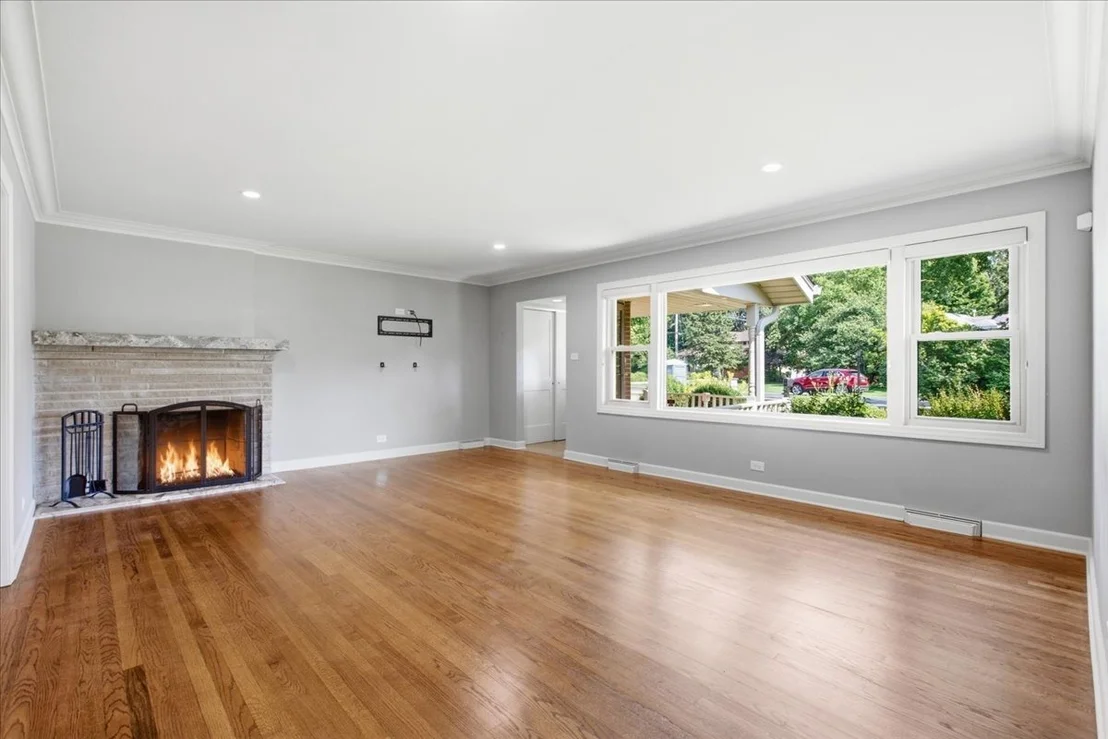 Photo of 6 Meadowood Drive
