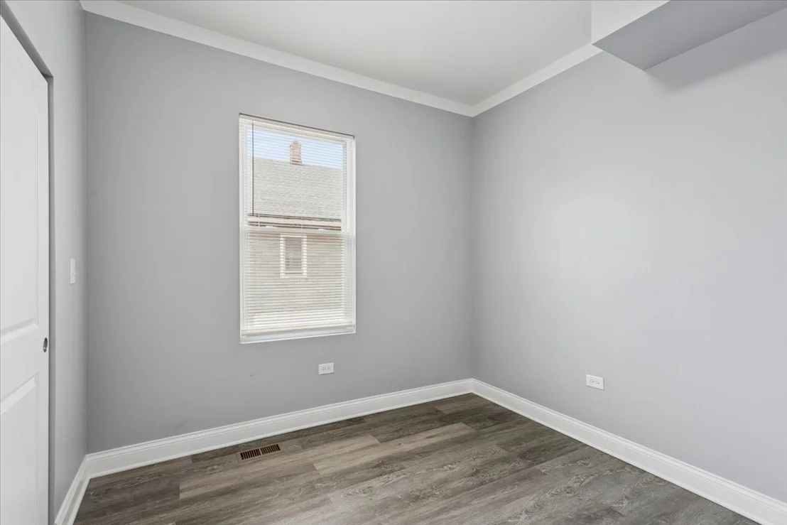 Photo of 1509 W 72nd Place