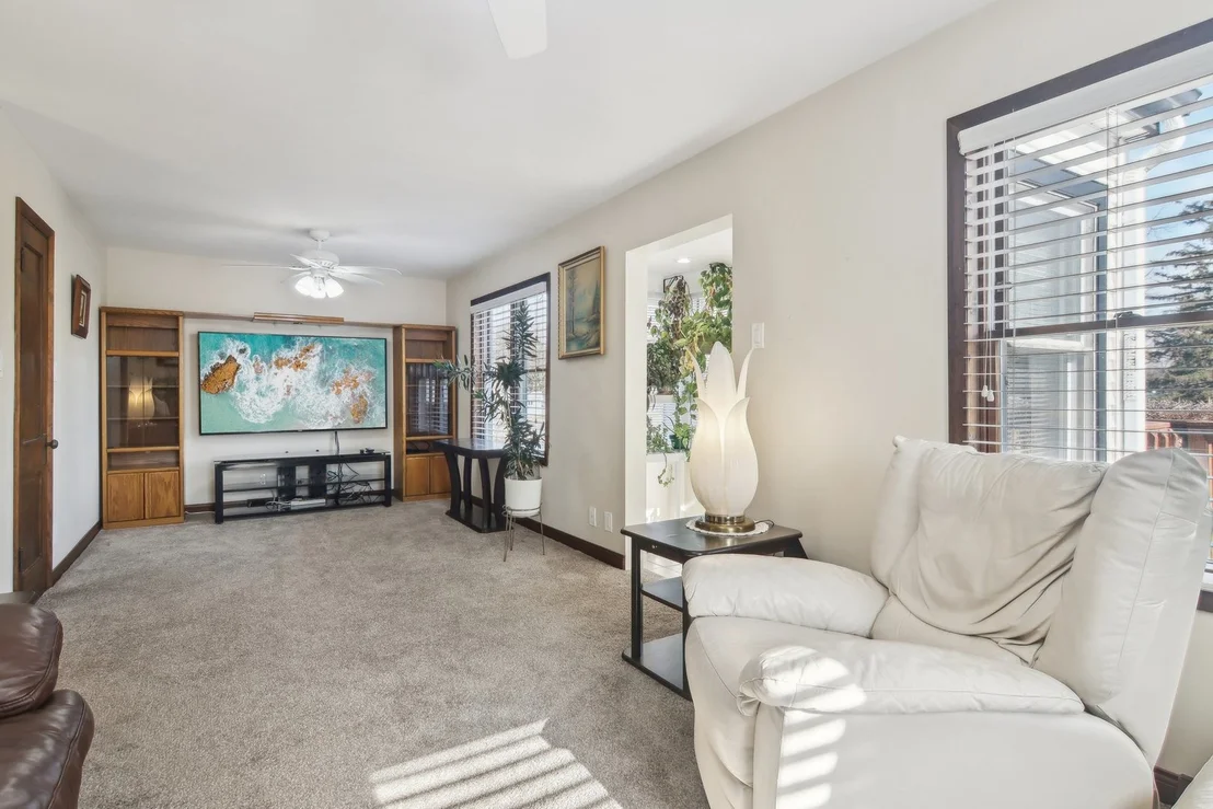 Photo of 6910 Eleanor Place