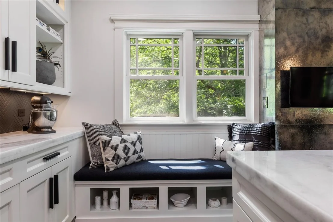 Photo of 395 Greenleaf Avenue
