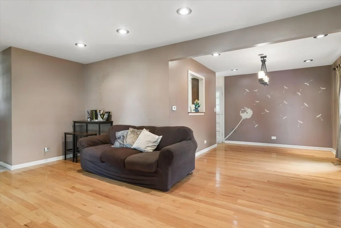 Photo of 211 W Pickwick Road