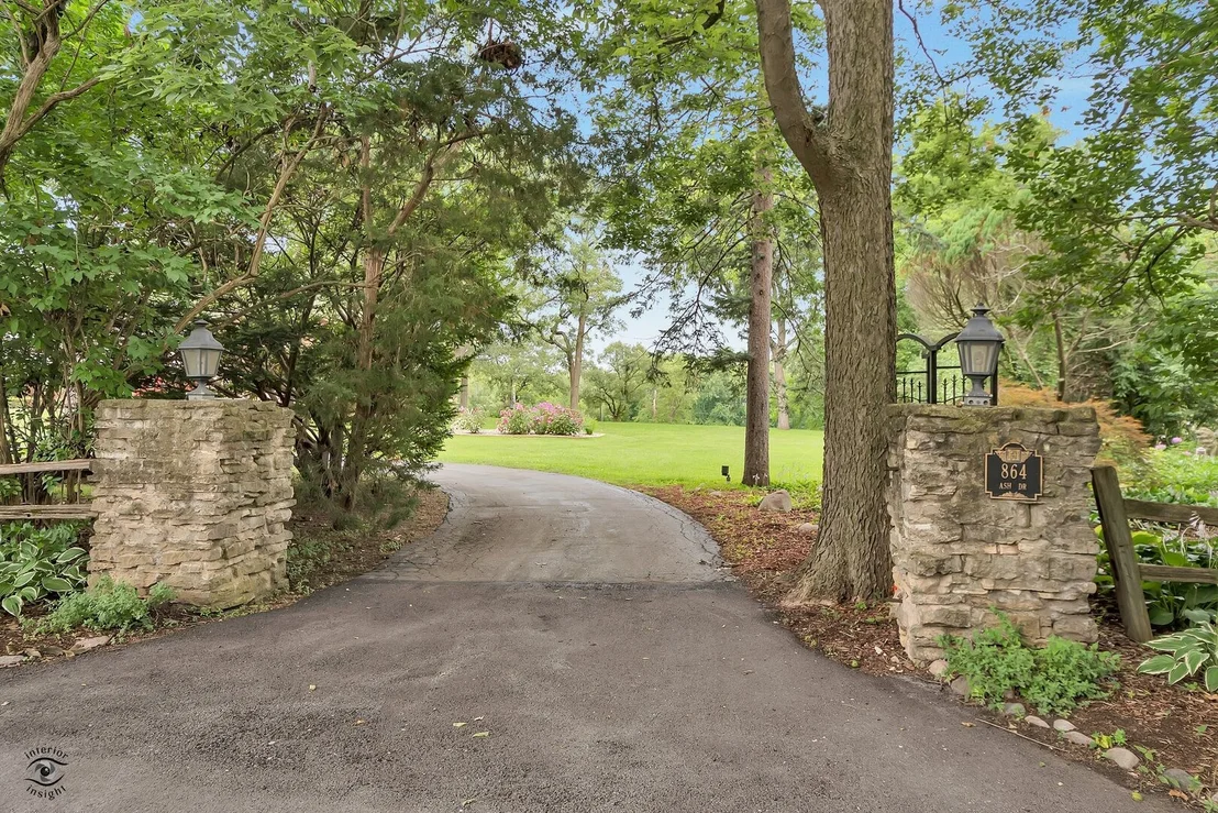 Photo of 864 Ash Drive