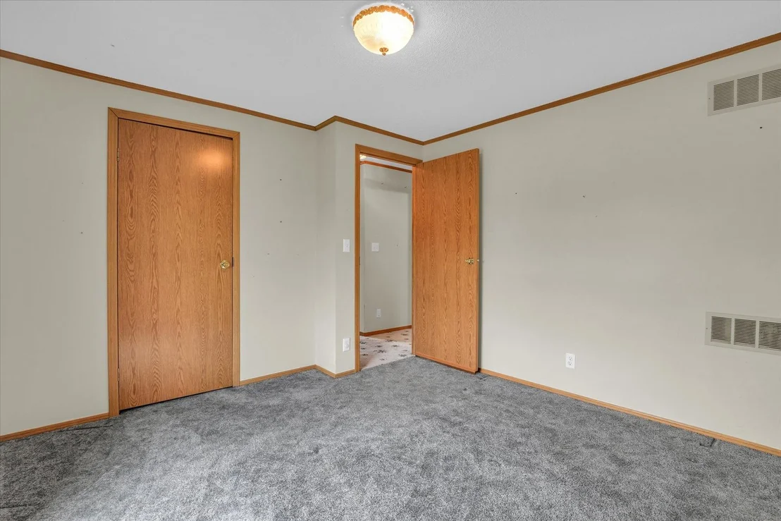 Photo of 425 County Road 1575 E