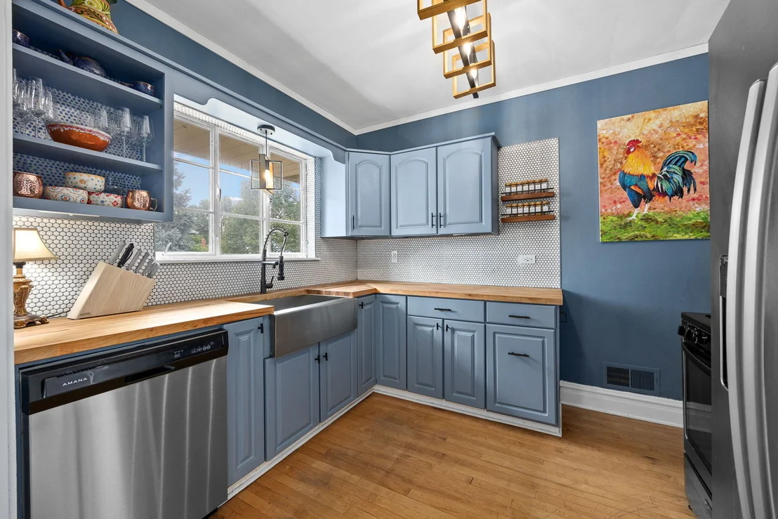 Photo of 310 Shenstone Road