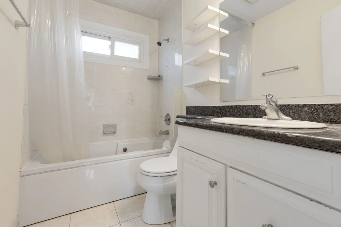 Photo of 421 COLLEN Drive