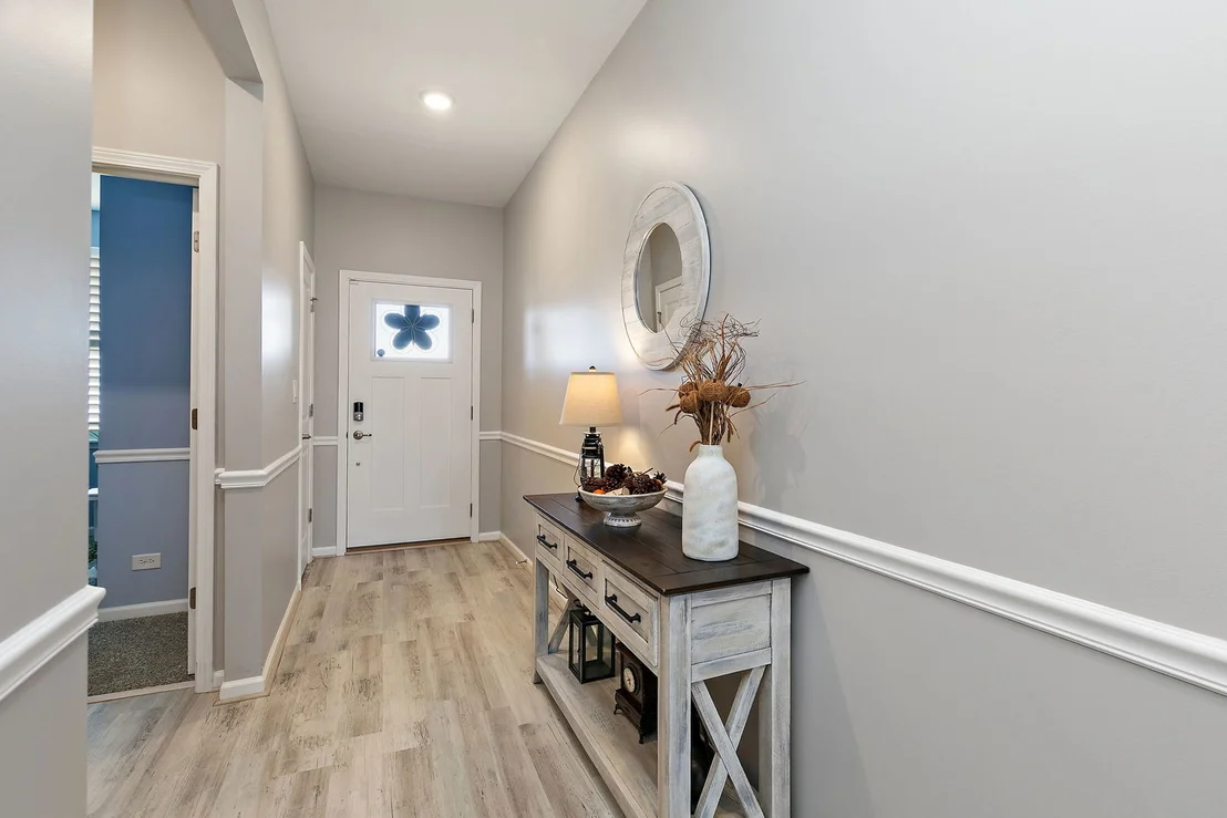 Photo of 979 Crestview Lane