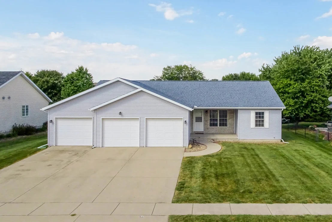 Photo of 209 Pheasant Lane
