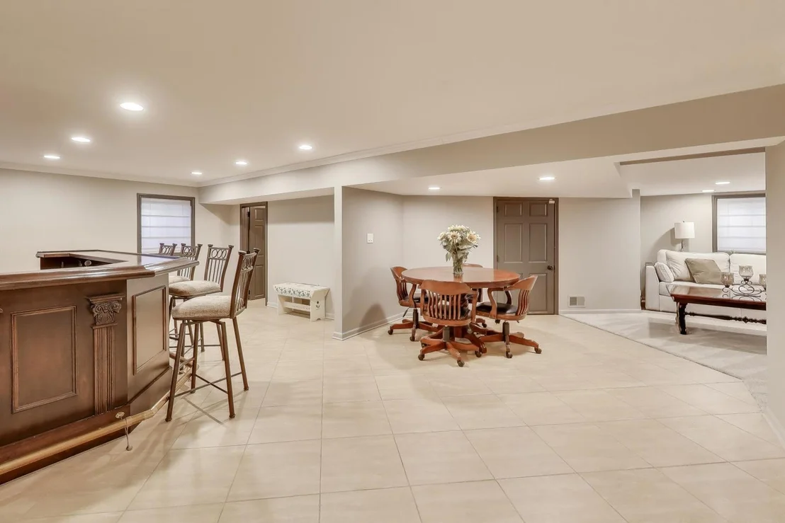 Photo of 829 Heatherstone Drive