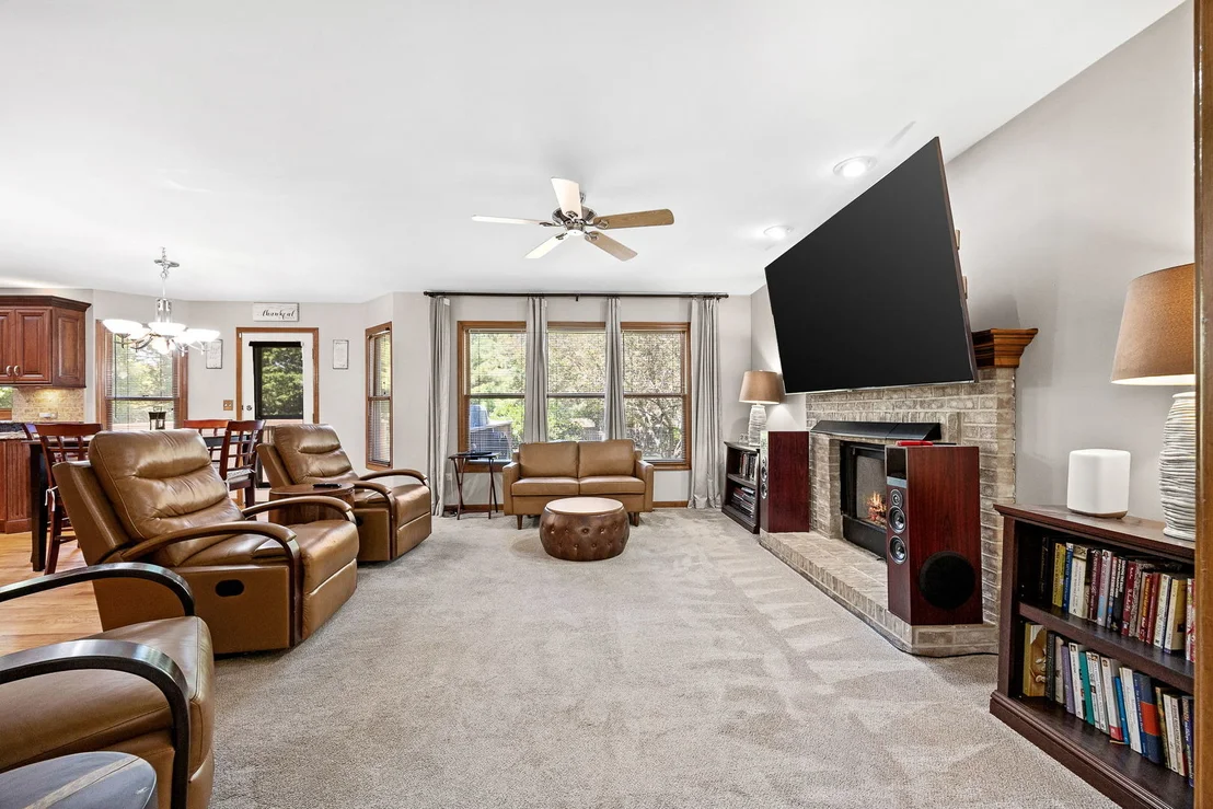 Photo of 452 Windsor Drive