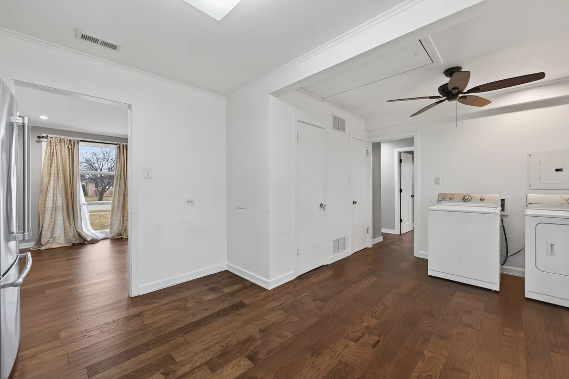 Photo of 1164 W Grant Drive