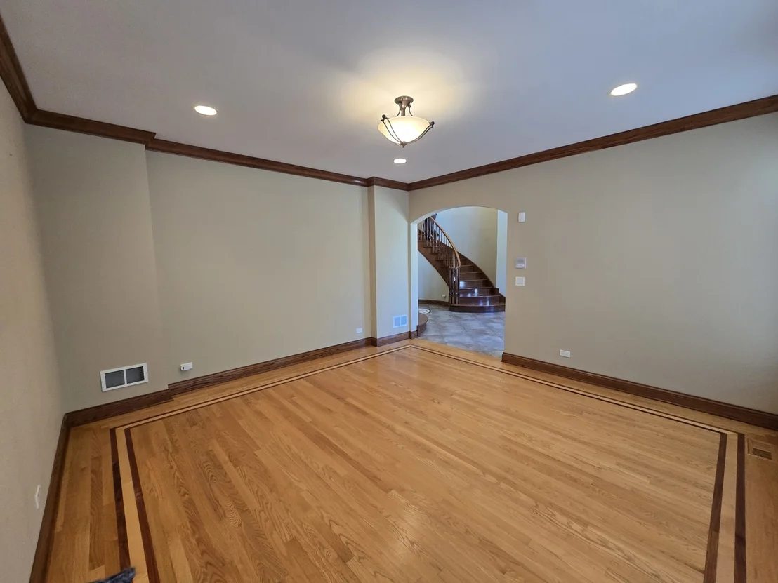 Photo of 839 Parkside Avenue N