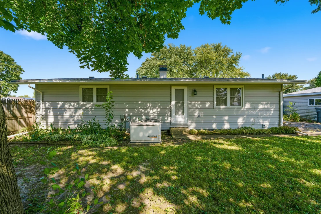 Photo of 13916 S Meadowbrook Drive