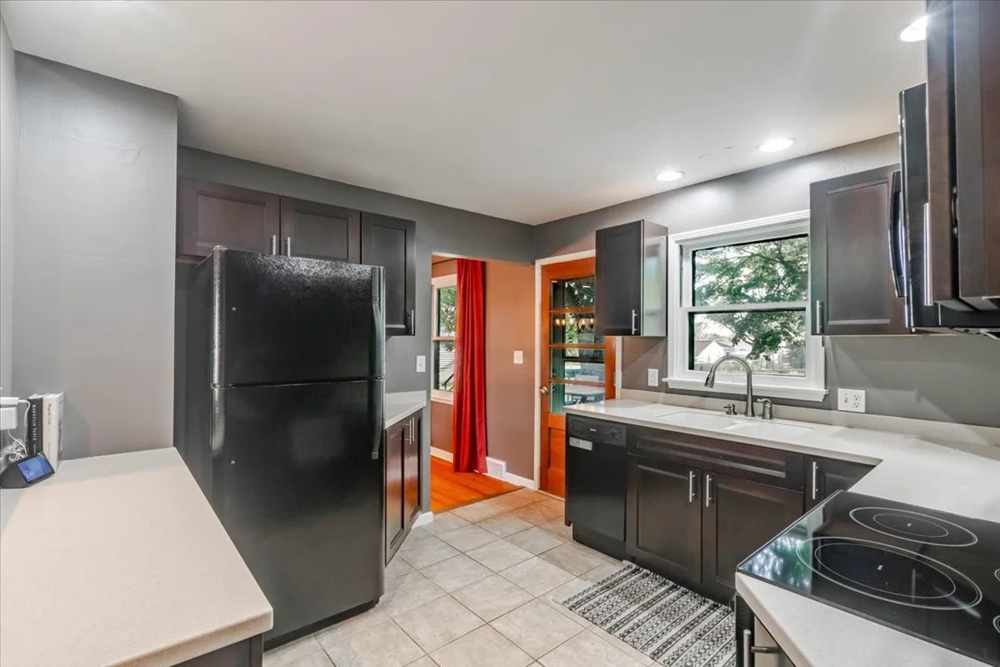 Photo of 1011 Bakewell Avenue