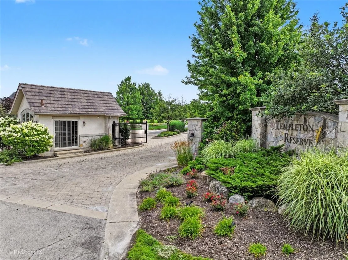 Photo of 15 TEMPLETON Drive