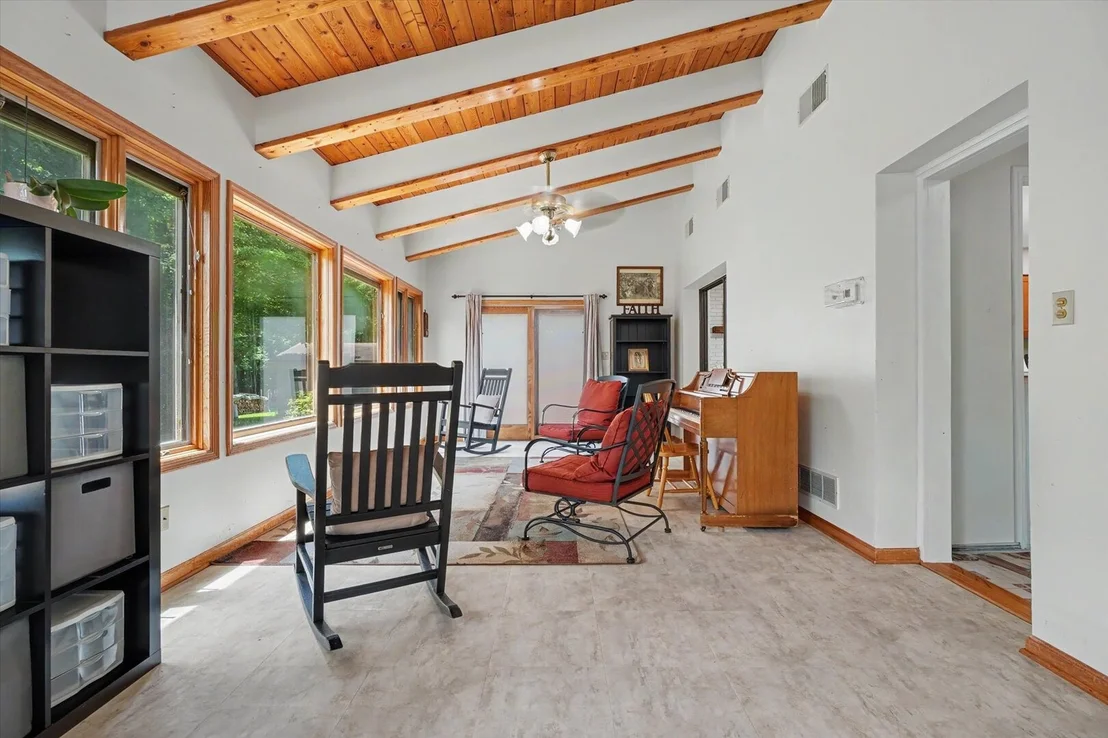 Photo of 304 Cherokee Drive