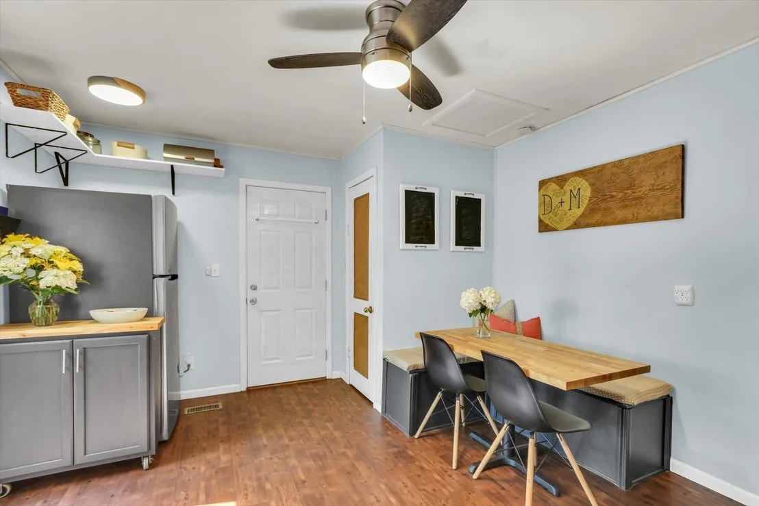 Photo of 308 S Glenn Drive