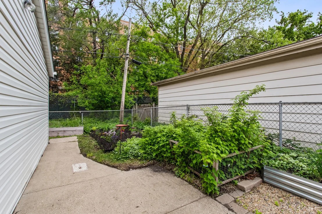 Photo of 6709 W Forest View Lane