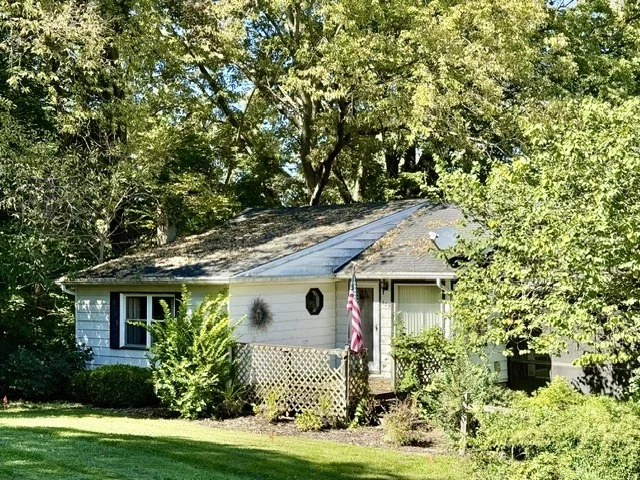 Photo of 389 N 2629th Road