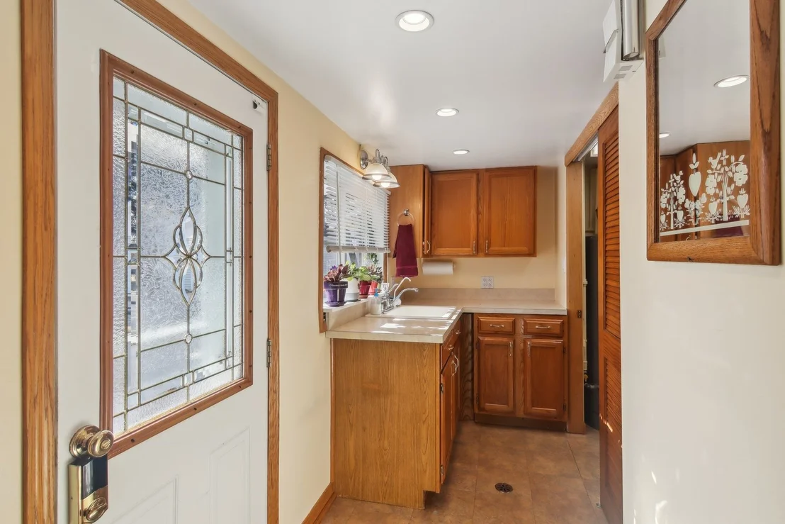 Photo of 6910 Eleanor Place
