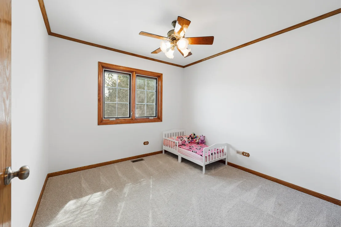 Photo of 655 Crest Drive