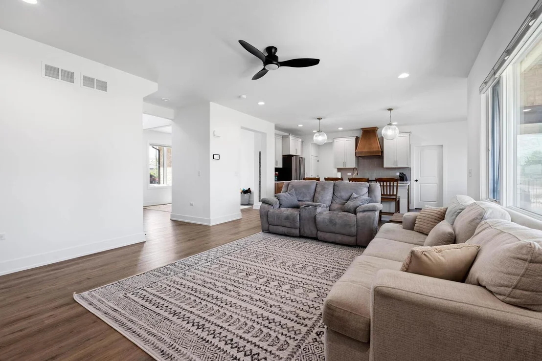 Photo of 1091 Kinley Drive