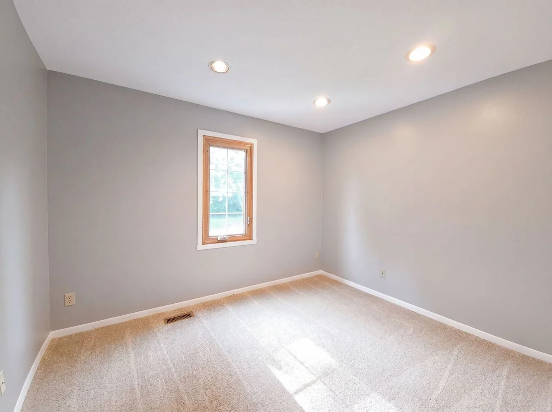 Photo of 1503 Featherstone Road