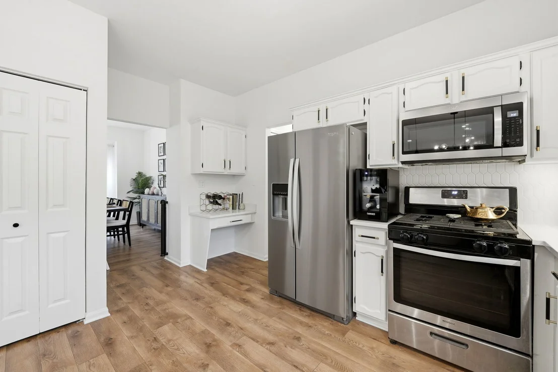 Photo of 830 Longwood Drive